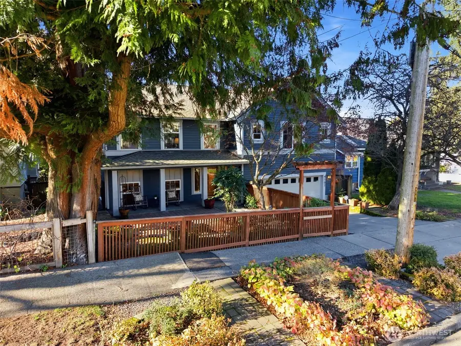 4107 20th Avenue Sw, Seattle, WA 98106 - Image #2