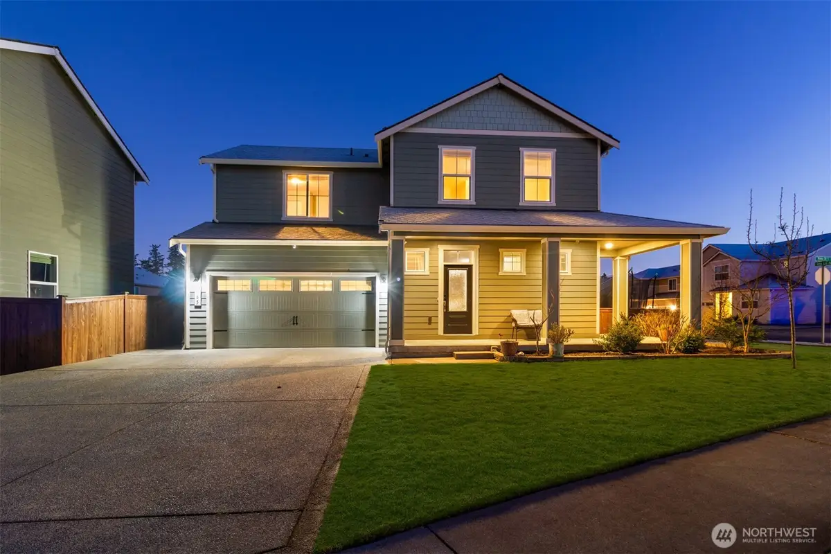 985 Riley Drive E, Enumclaw, WA 98022 - Image #1