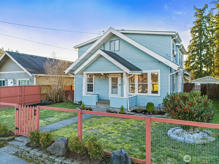 104 Pennsylvania Avenue N, Eatonville, WA 98328 - #2