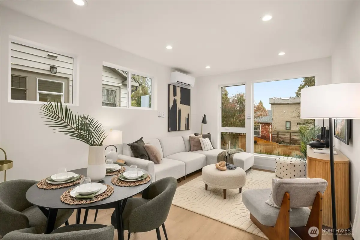 2105 SW Genesee Street Sw, Seattle, WA 98106 - Image #1