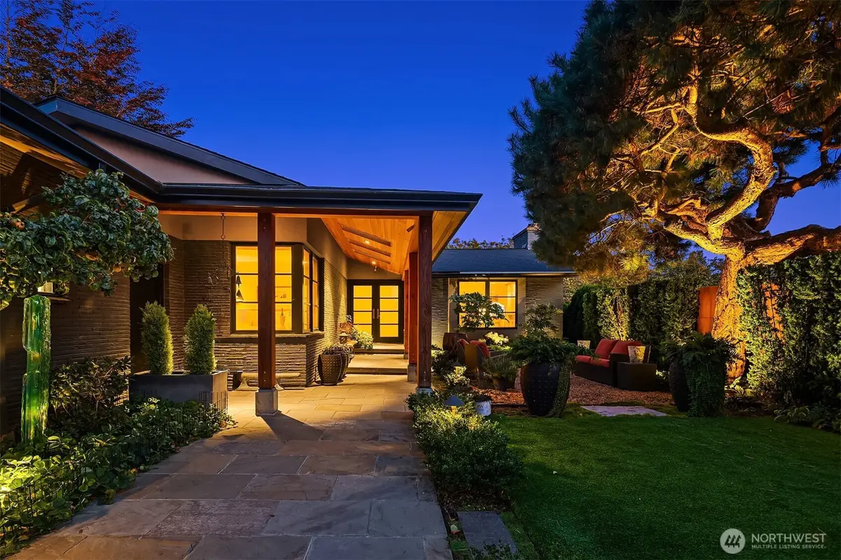 1561 Magnolia Boulevard W, Seattle, WA 98199 - #1