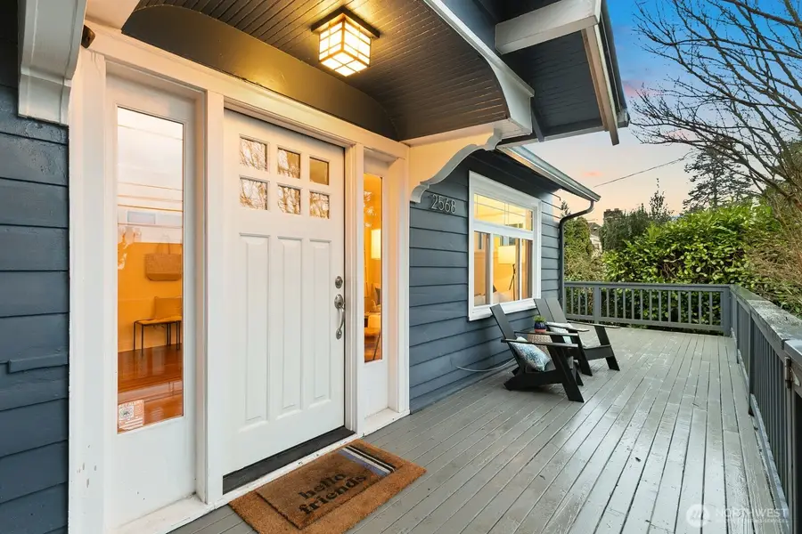 2568 28th Avenue W, Seattle, WA 98199 - Image #2