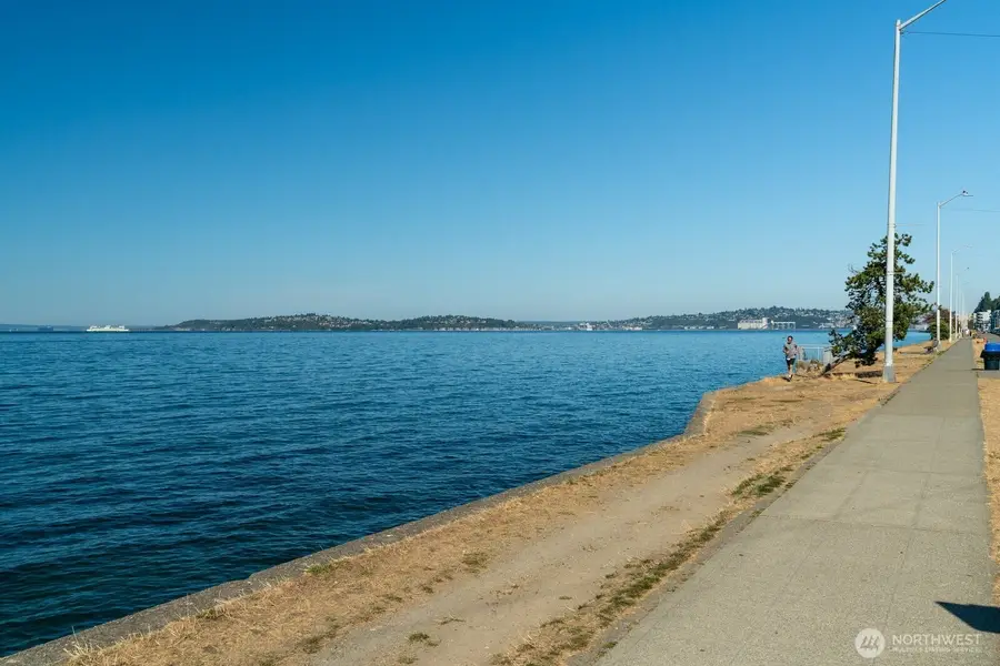 2200 Alki Avenue Sw #203, Seattle, WA 98116 - Image #2