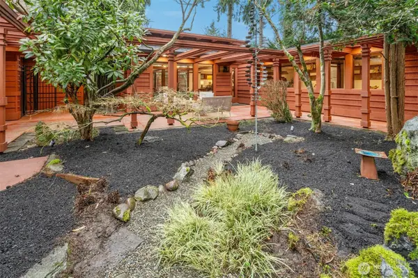 7102 NE 132nd Street, Kirkland, WA 98034