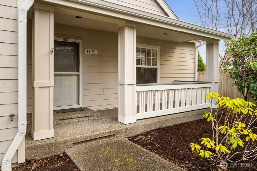 1470 Heath Ct, Dupont, WA 98327 - Image #2