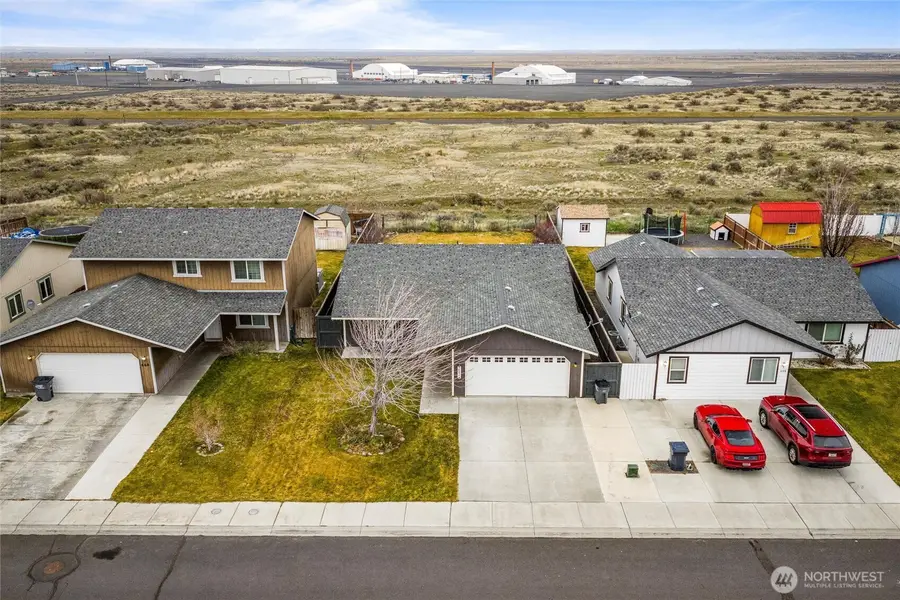 682 L St Se, Ephrata, WA 98823 - #3