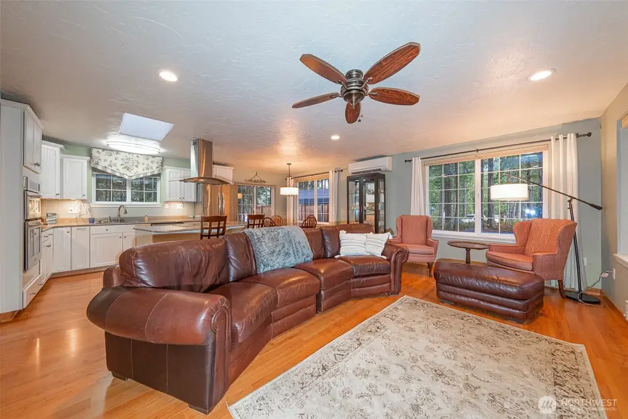 121 N Chinook Drive N, Hoodsport, WA 98548 - #2