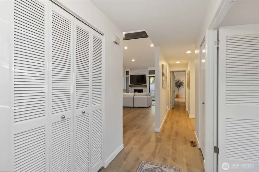 112 141st Place Ne #10B, Bellevue, WA 98007 - #3