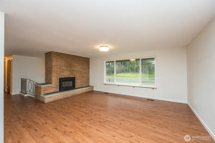 8006 55th Avenue Ct E, Puyallup, WA 98371 - Image #3