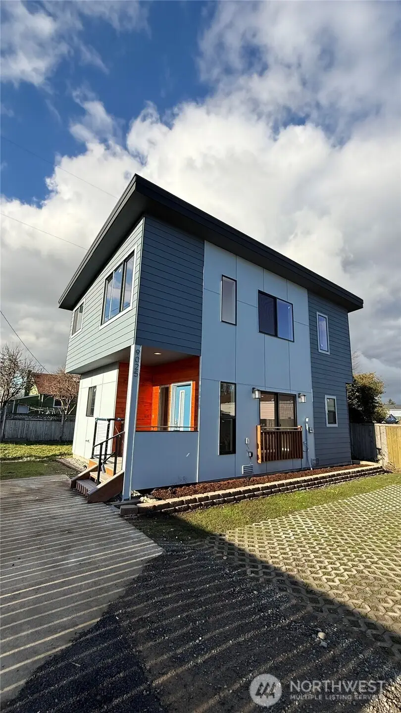 9025 38th Avenue S, Seattle, WA 98118 - #1