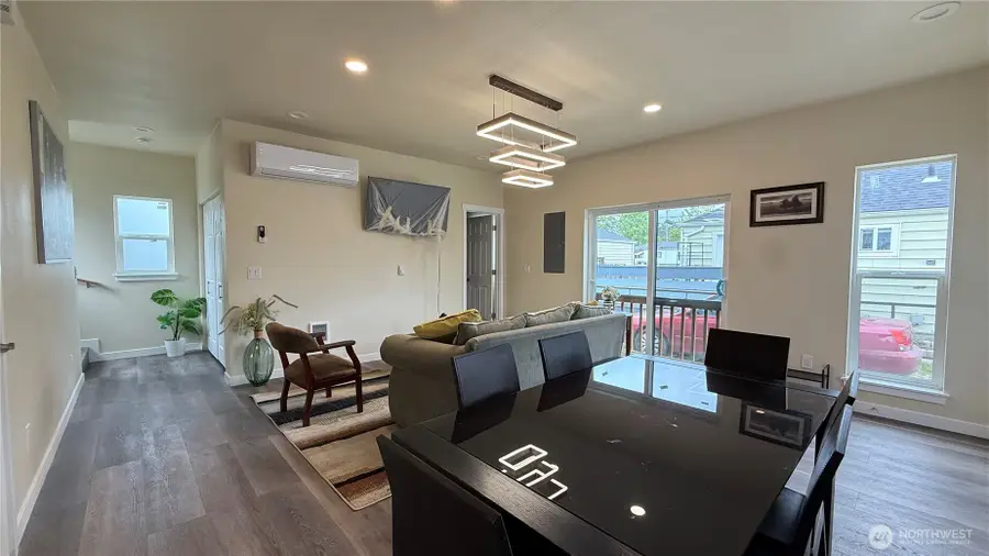 9025 38th Avenue S, Seattle, WA 98118 - #3