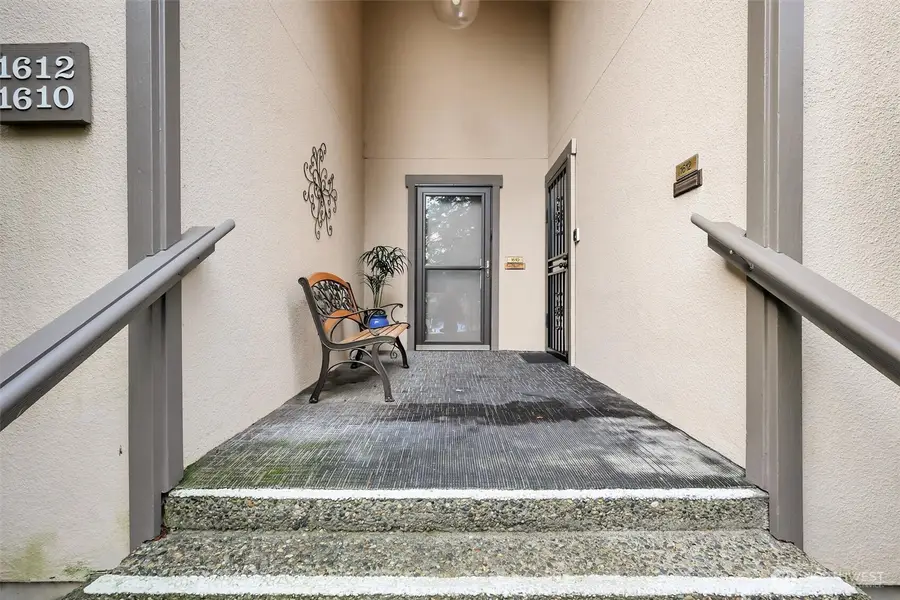 1610 NE 140th Street #N3, Seattle, WA 98125 - Image #2