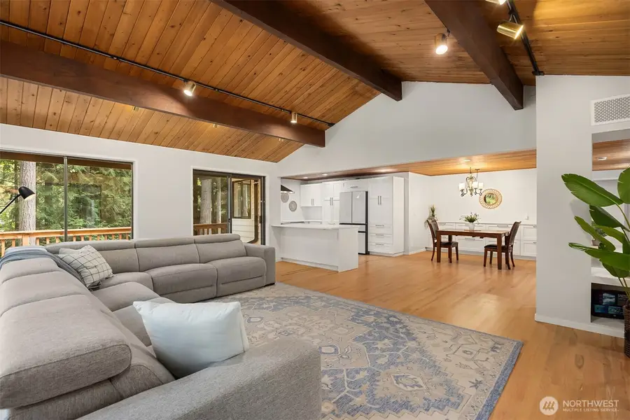 5981 Lynwood Center Road Ne, Bainbridge Island, WA 98110 - Image #3