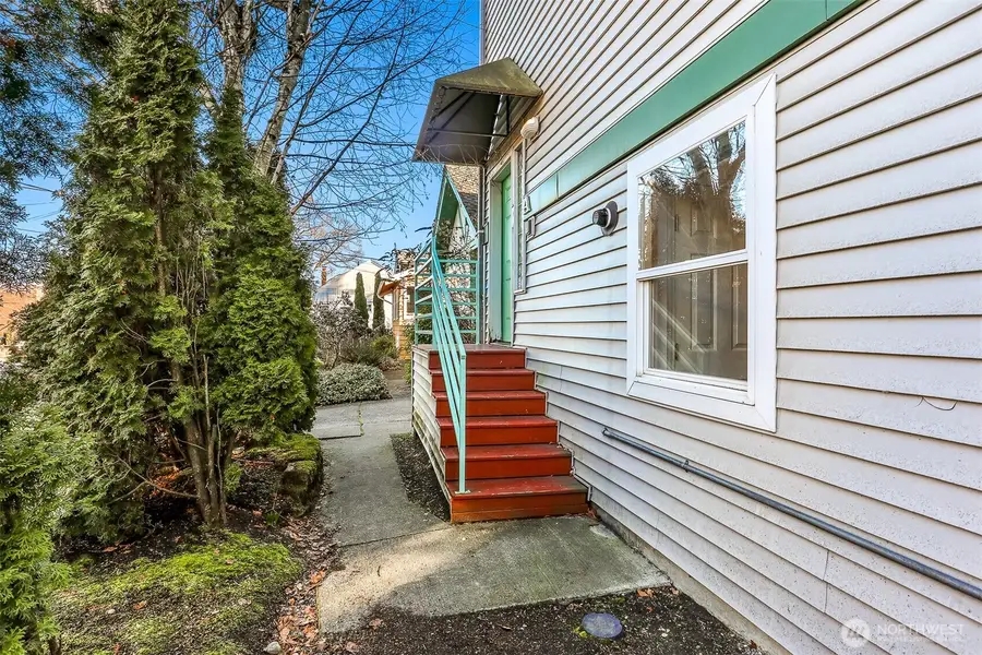 407 N 49th Street #A, Seattle, WA 98103 - Image #3