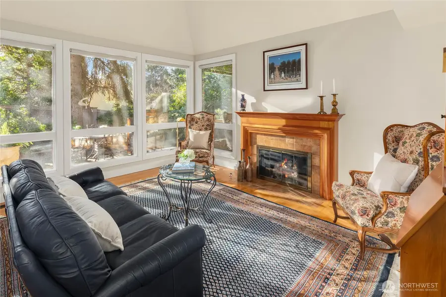 1708 Bellevue Way Ne, Bellevue, WA 98004 - #2