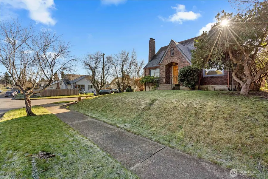 1102 S 61st Street, Tacoma, WA 98408 - #2