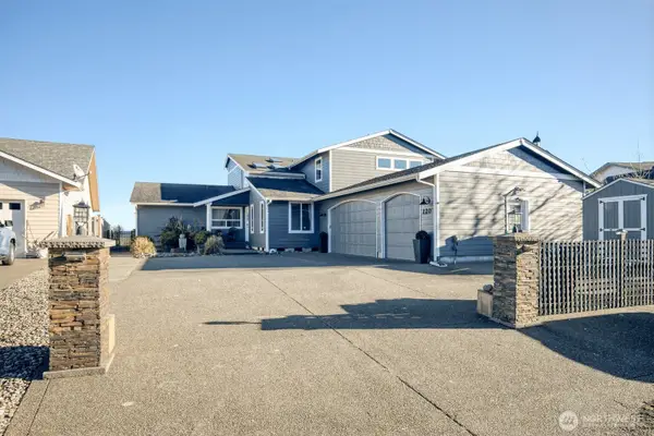 120 Sunrise Avenue Se, Ocean Shores, WA 98569
