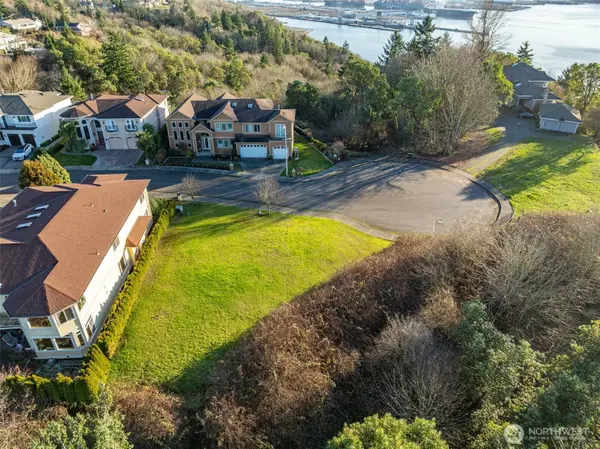 2809 44th Street Ct Ne, Tacoma, WA 98422