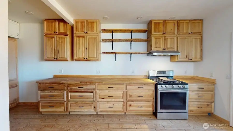 330 N Alder Street, Burlington, WA 98233 - Image #2