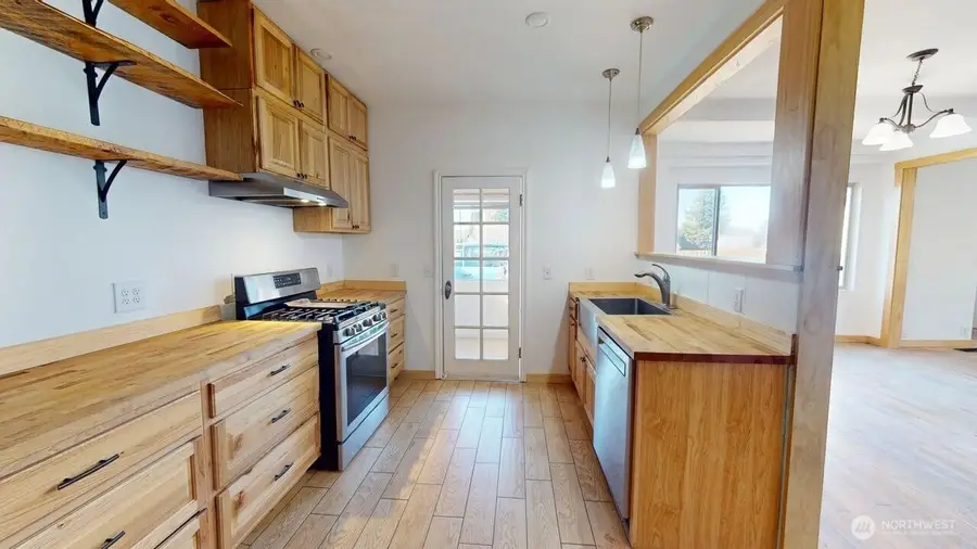 330 N Alder Street, Burlington, WA 98233 - Image #3