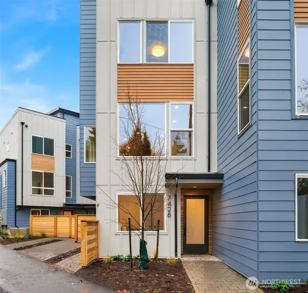 7426 2nd Avenue Ne, Seattle, WA 98115