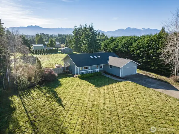 2042 Finn Hall Rd, Port Angeles, WA 98362