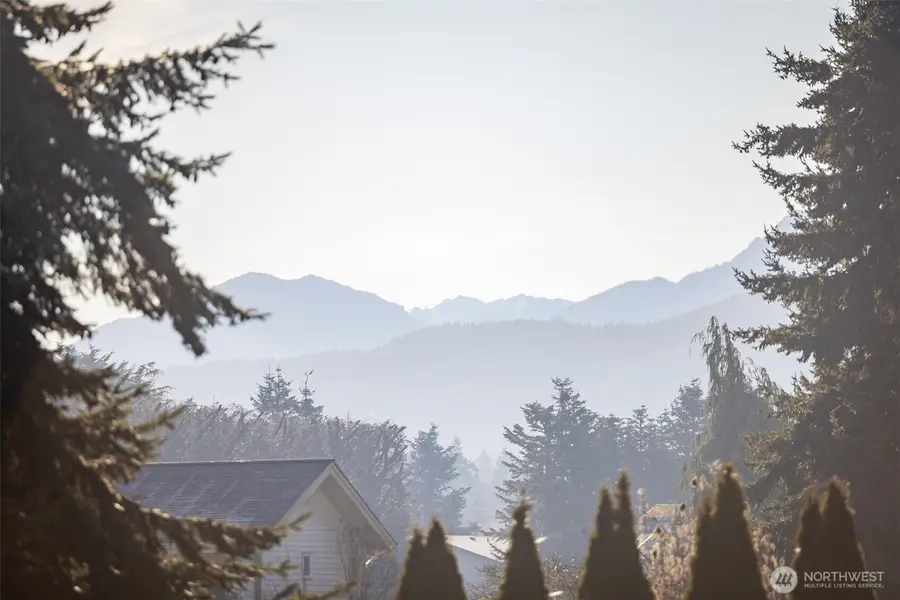 2042 Finn Hall Rd, Port Angeles, WA 98362 - #2