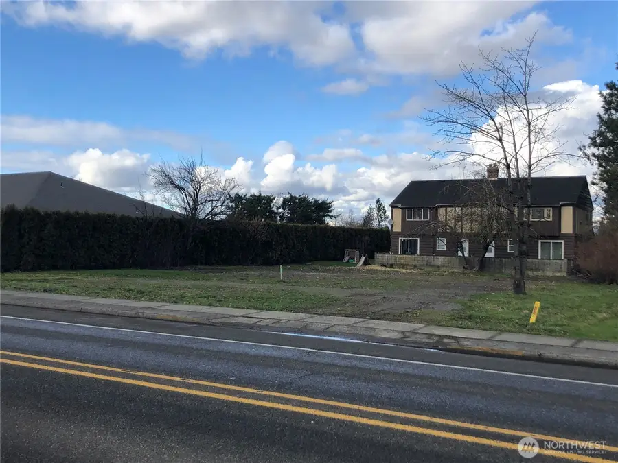 207 E Main Street, Everson, WA 98247 - Image #2