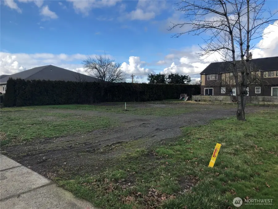 207 E Main Street, Everson, WA 98247 - Image #3