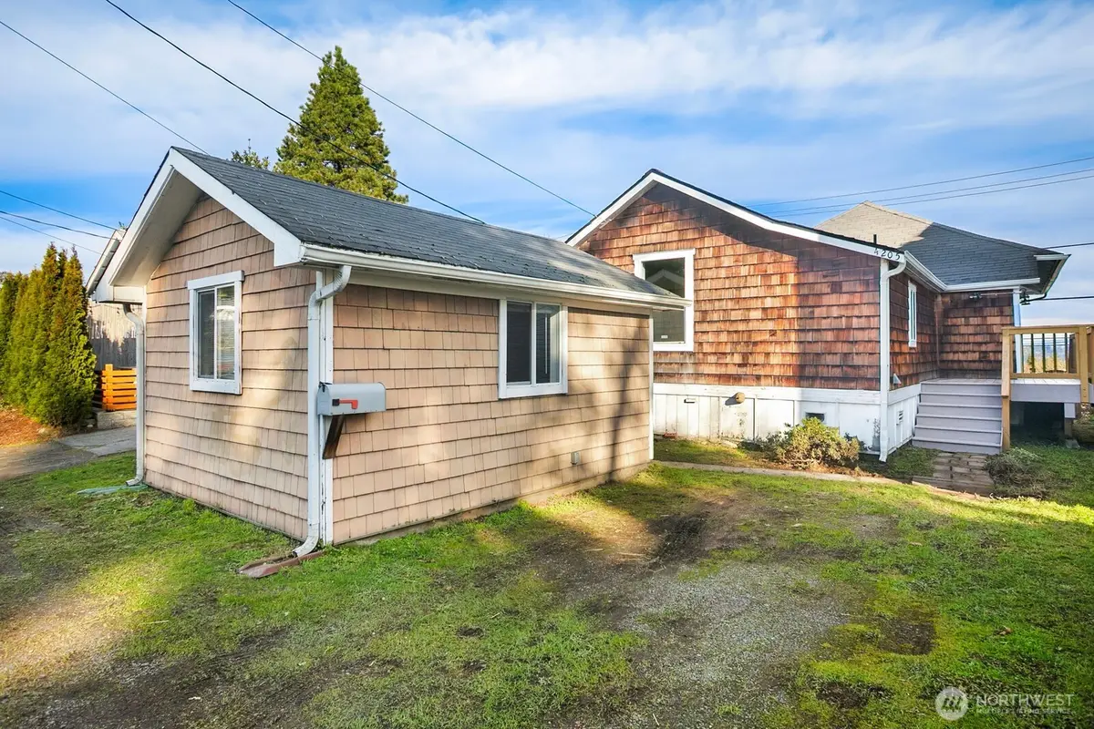 4205 34th Avenue S, Seattle, WA 98118 - #1