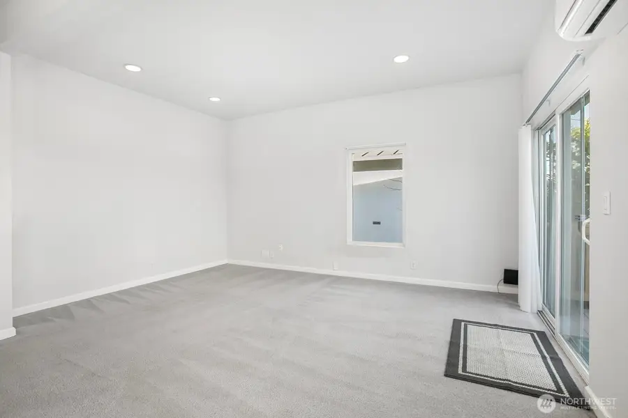 4205 34th Avenue S, Seattle, WA 98118 - #3