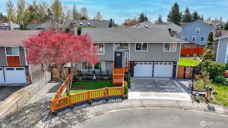 950 Anacortes Court Ne, Renton, WA 98059 - Image #2