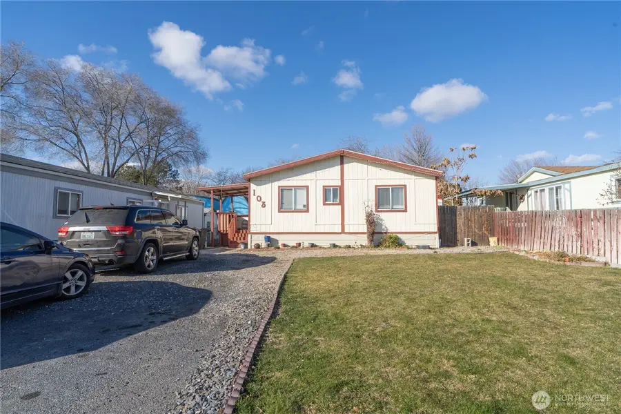 3010 W Peninsula Drive #103, Moses Lake, WA 98837 - #3