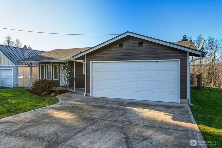 771 NE Mcbride Court, Castle Rock, WA 98611 - Image #3