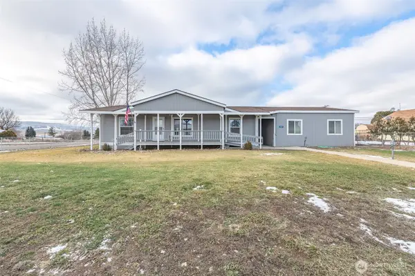 424 S Central Avenue, Waterville, WA 98858