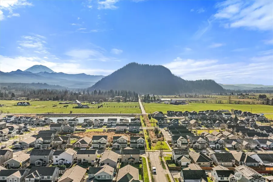 603 Bondgard Avenue E, Enumclaw, WA 98022 - Image #2