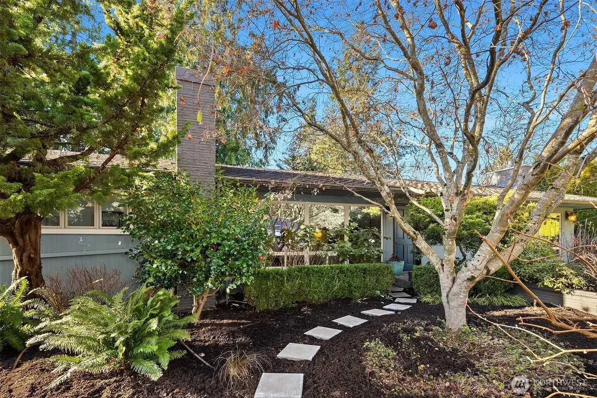 10743 14th Avenue Ne, Seattle, WA 98125 - Image #1