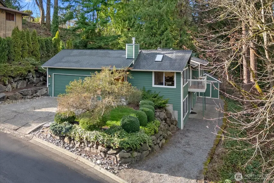 21318 Pioneer Way, Edmonds, WA 98026 - Image #2