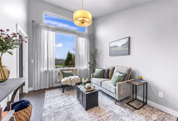 1882 Front Street #404, Lynden, WA 98264