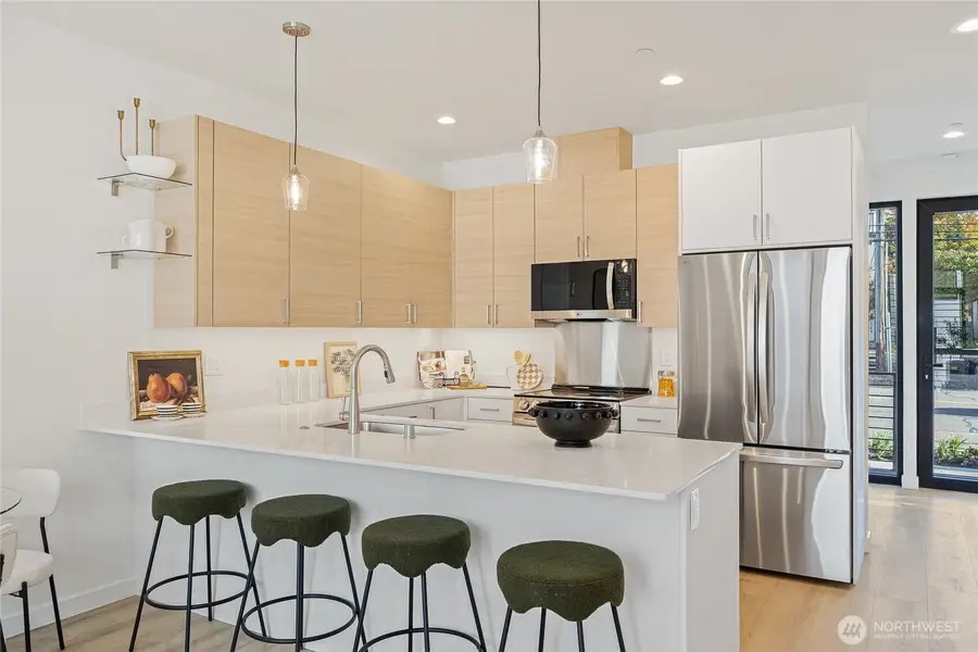 11231 Greenwood Avenue N #B, Seattle, WA 98133 - Image #3