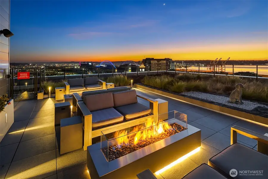 450 S Main Street #305, Seattle, WA 98104 - Image #2