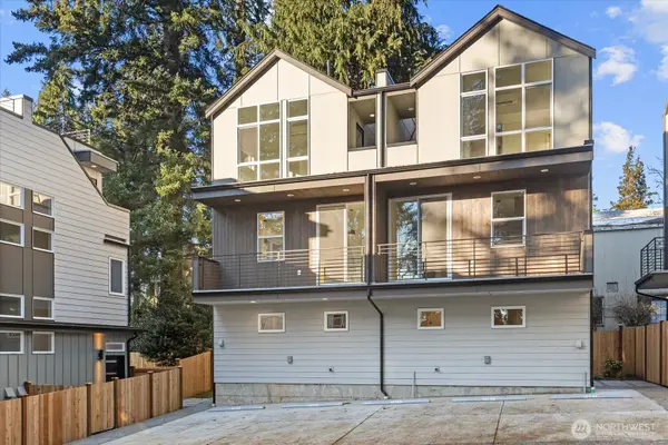 10746 Interlake Avenue N, Seattle, WA 98133