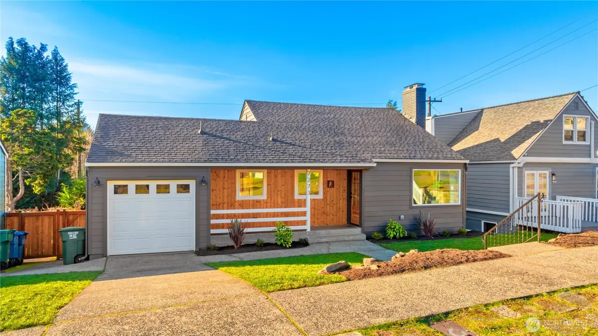 7273 27th Avenue Ne, Seattle, WA 98115 - Image #1