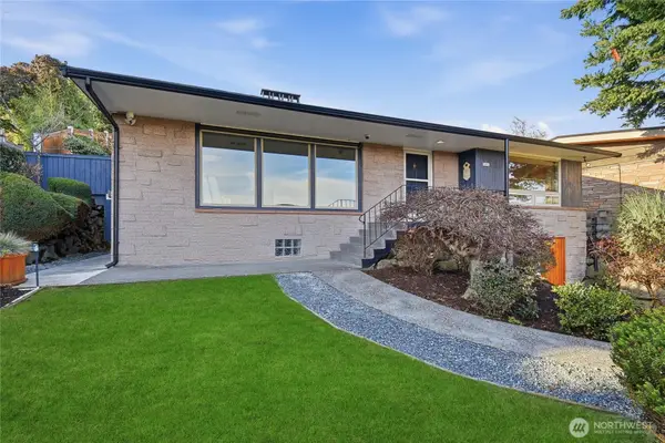 5052 Pullman Avenue Ne, Seattle, WA 98105