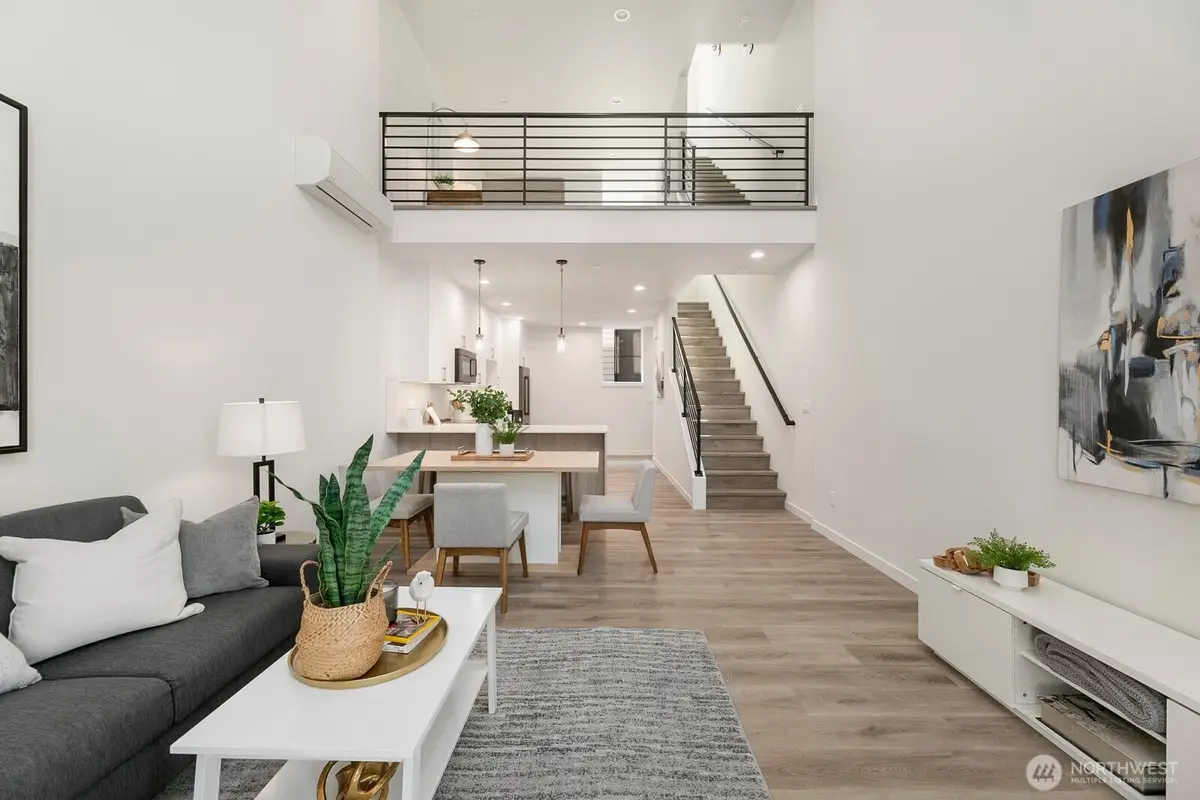 2017 W Bertona, Seattle, WA 98199 - #1