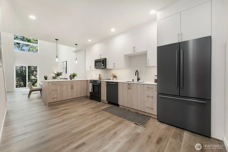 2017 W Bertona, Seattle, WA 98199 - #2