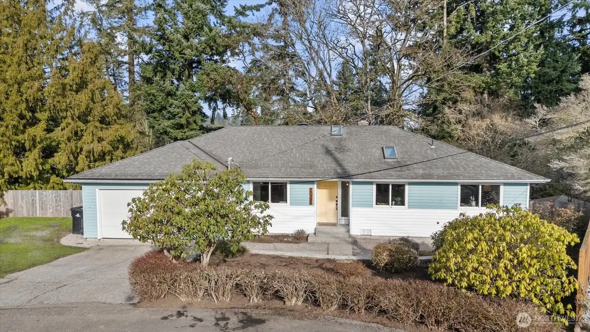 20330 Burke Avenue N, Shoreline, WA 98133 - Image #1