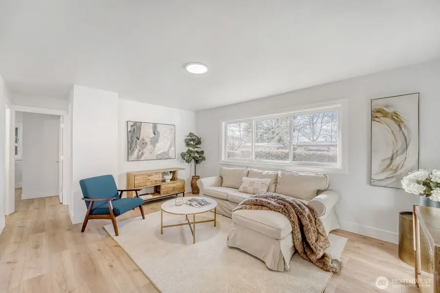 98056 768 Dayton Avenue Ne, Renton, WA 98056 - #3