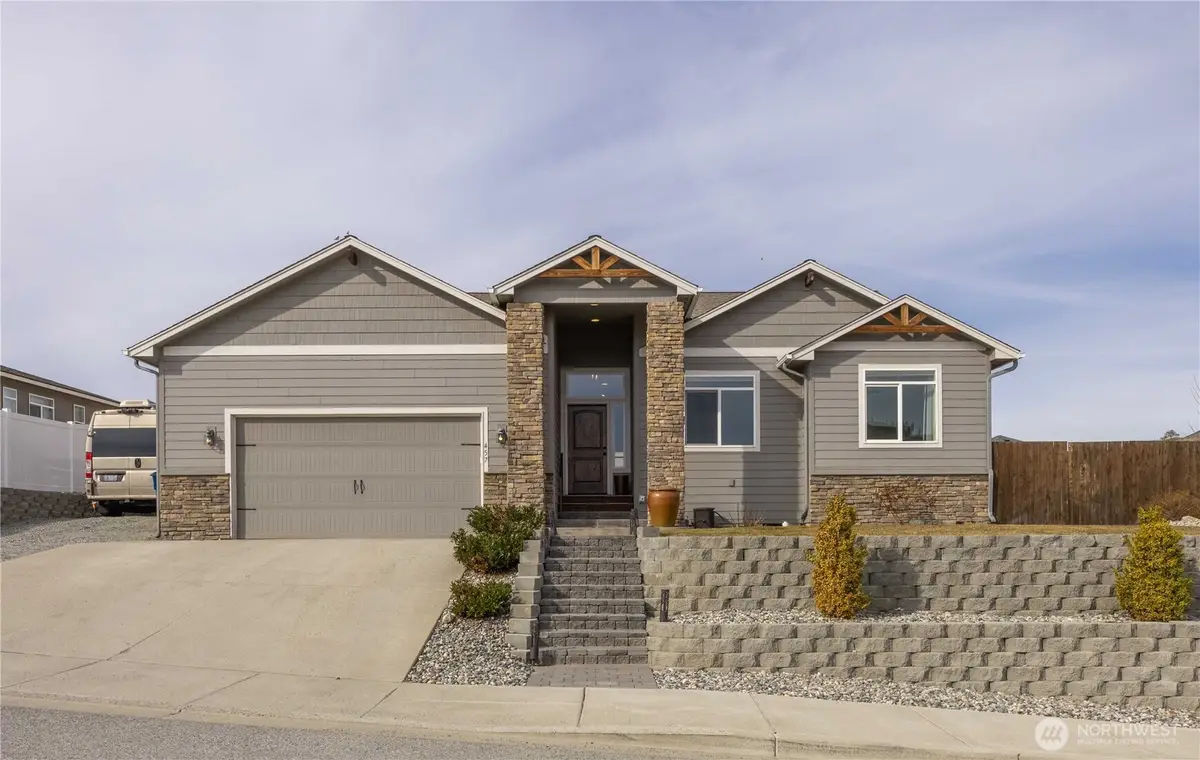 457 Whisper Place, Chelan, WA 98816 - #1