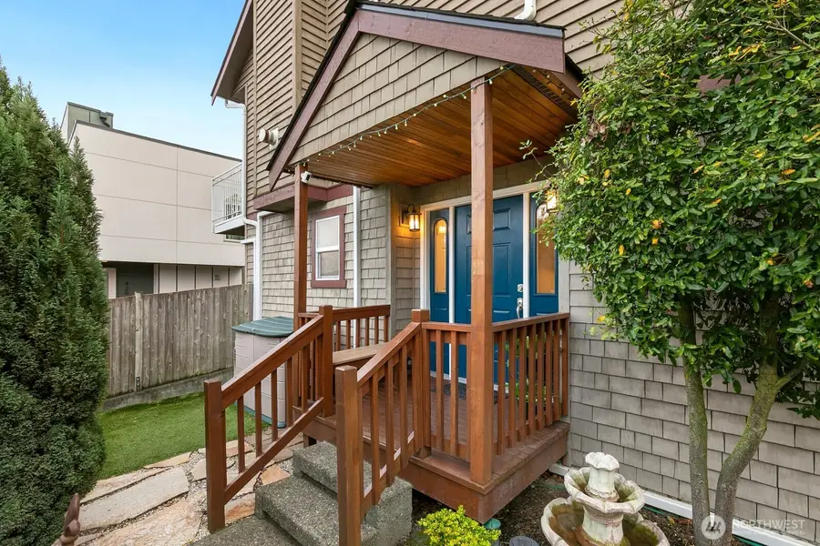 2906 5th Avenue W, Seattle, WA 98119 - #3